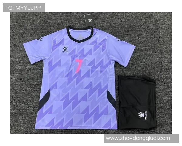 足球服专卖店全新上线提供专业定制服务与多款热门球衣选择